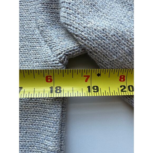 One Grey Day Gray Sweater with Open Knit Back Size Small - Picture 7 of 8
